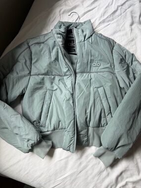 ALO Yoga Puffer Jacket